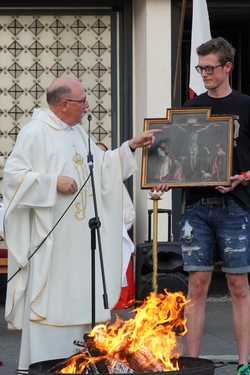 Der Isenheimer Altar von Matthias Grünewald zeigt deutlich die Rolle von Johannes im Heilsgeschehen